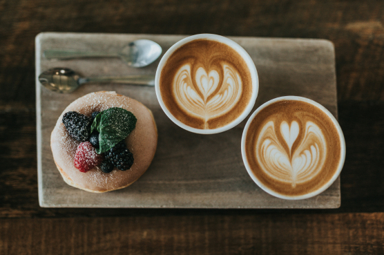 スイーツとコーヒーの写真